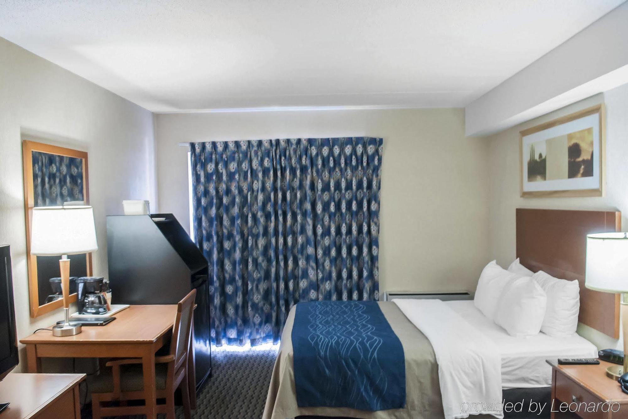 Comfort Inn Airport West Mississauga Extérieur photo