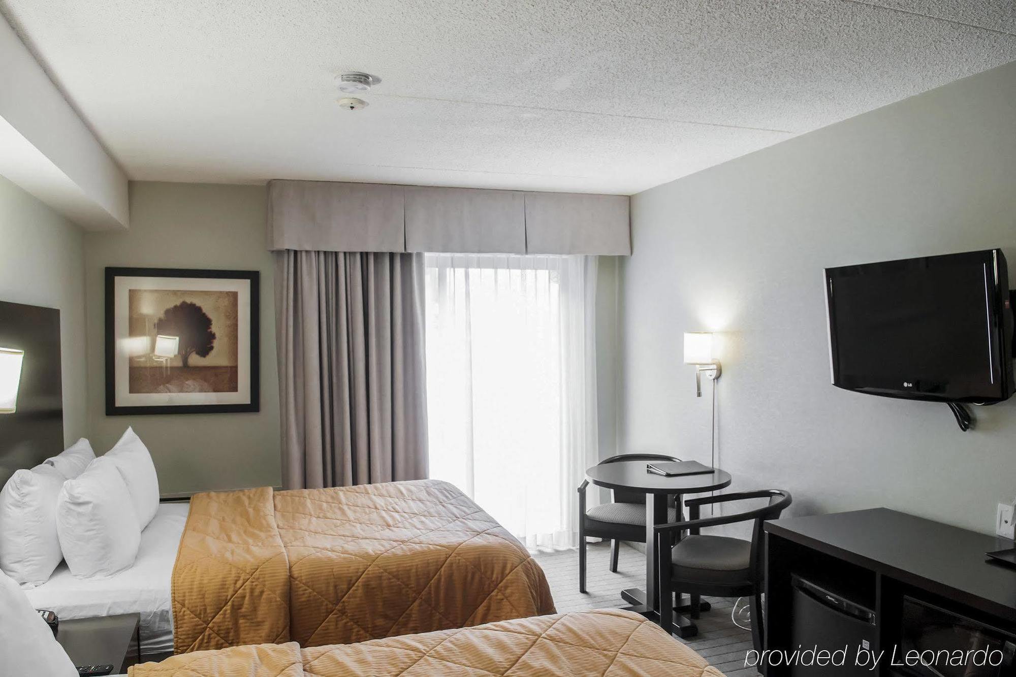 Comfort Inn Airport West Mississauga Extérieur photo